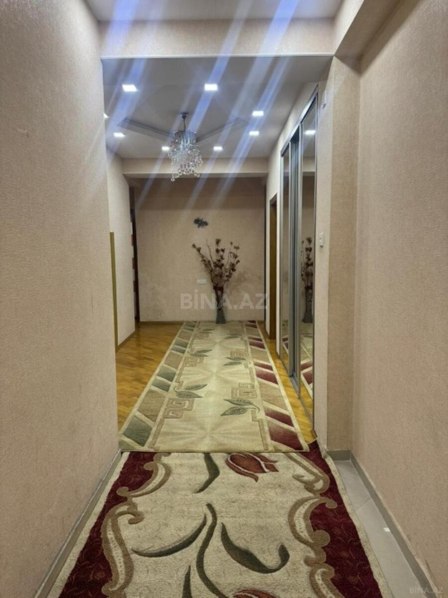 3 otaqlı Yeni tikili, 8 Noyabr m., Bakı