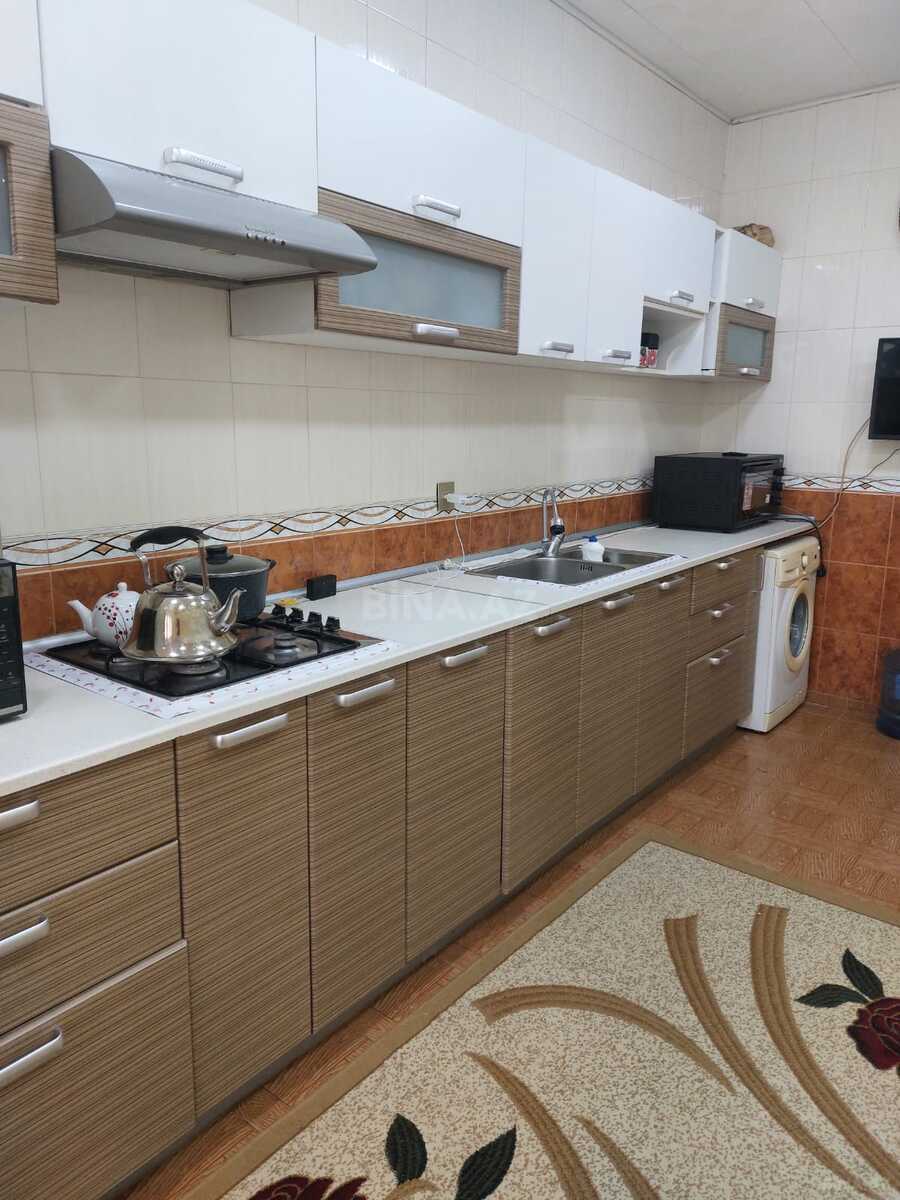 4 otaqlı Yeni tikili, İnşaatçılar m., Bakı