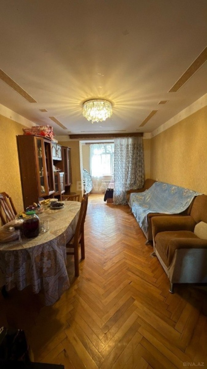 2 otaqlı Köhnə tikili, İnşaatçılar m., Bakı