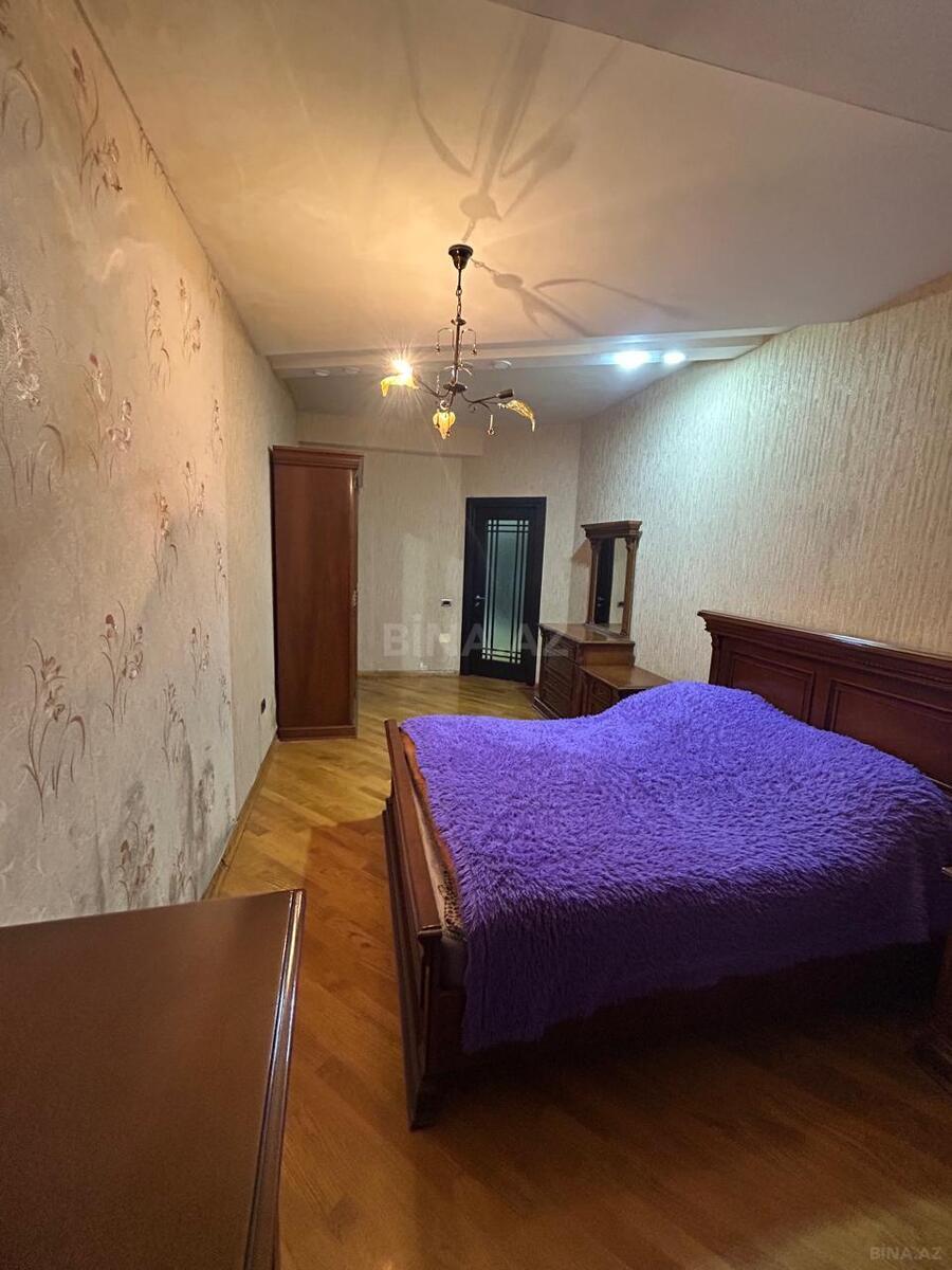 3 otaqlı Yeni tikili, Şah İsmayıl Xətai m., Bakı