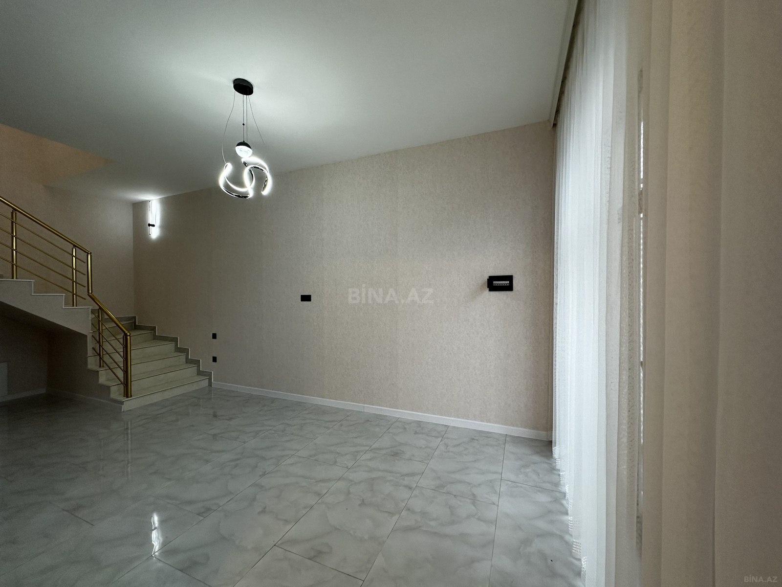 4 otaqlı Həyət evi/Bağ evi, Mərdəkan q., Bakı