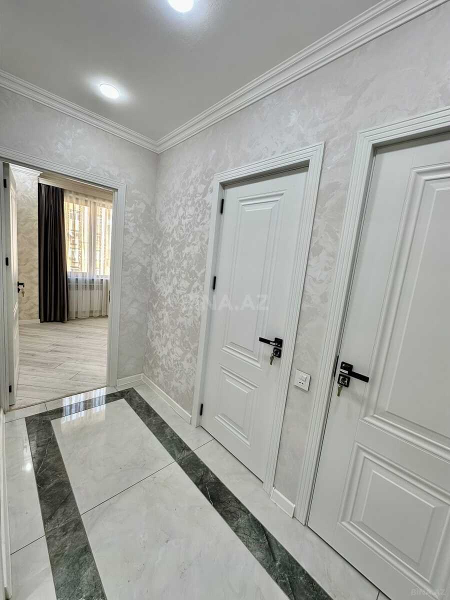 3 otaqlı Köhnə tikili, Həzi Aslanov m., Bakı