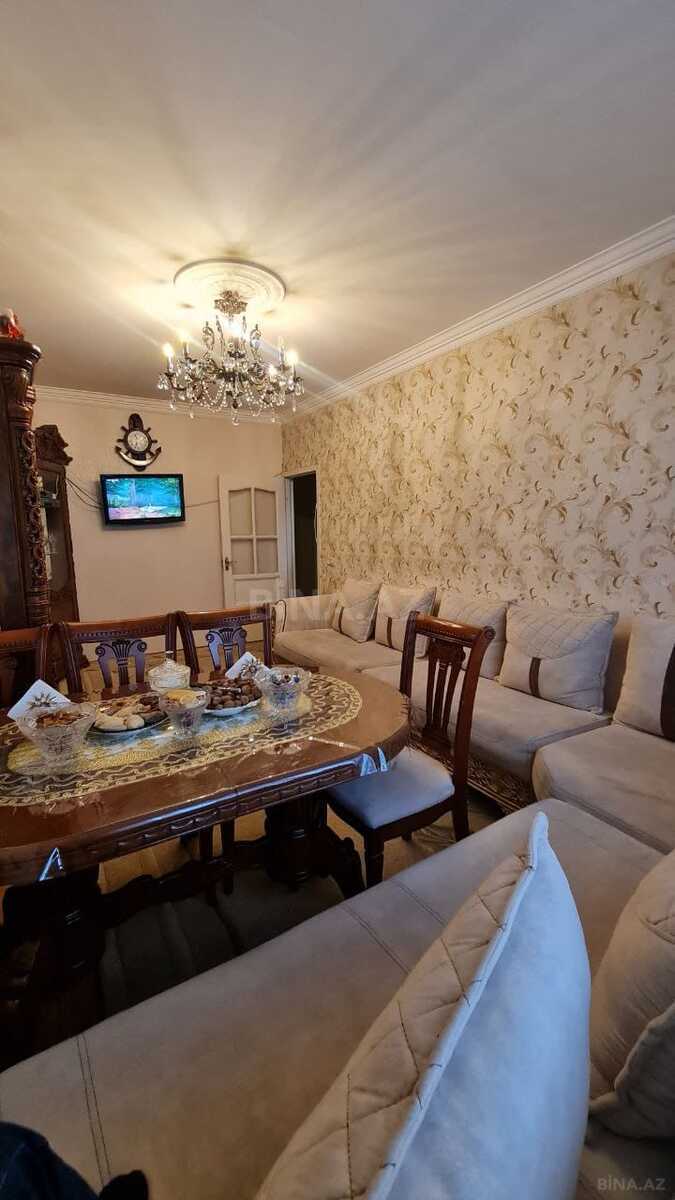 3 otaqlı Köhnə tikili, Memar Əcəmi m., Bakı