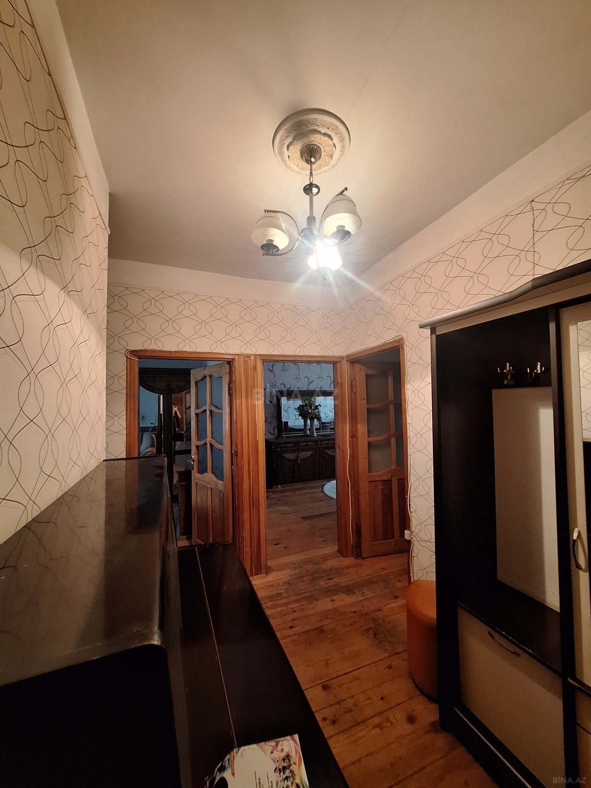 3 otaqlı Köhnə tikili, Həzi Aslanov m., Bakı