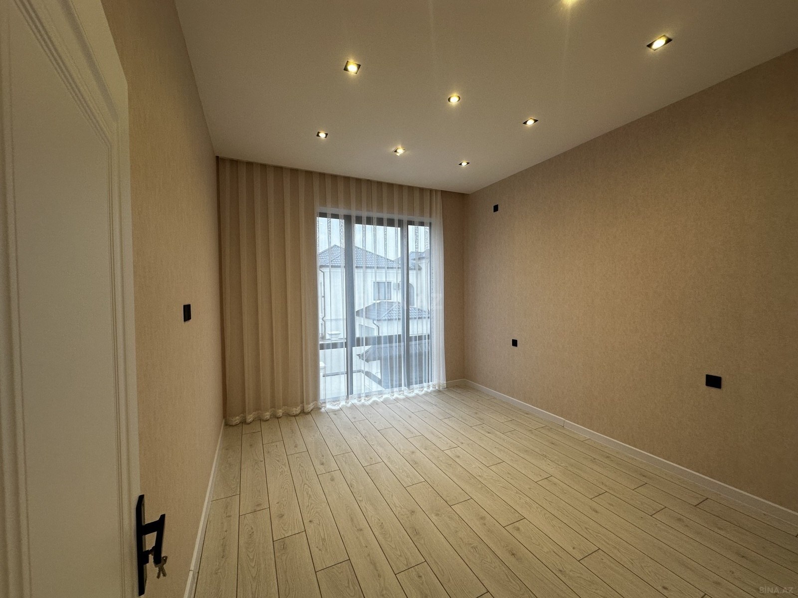 4 otaqlı Həyət evi/Bağ evi, Mərdəkan q., Bakı