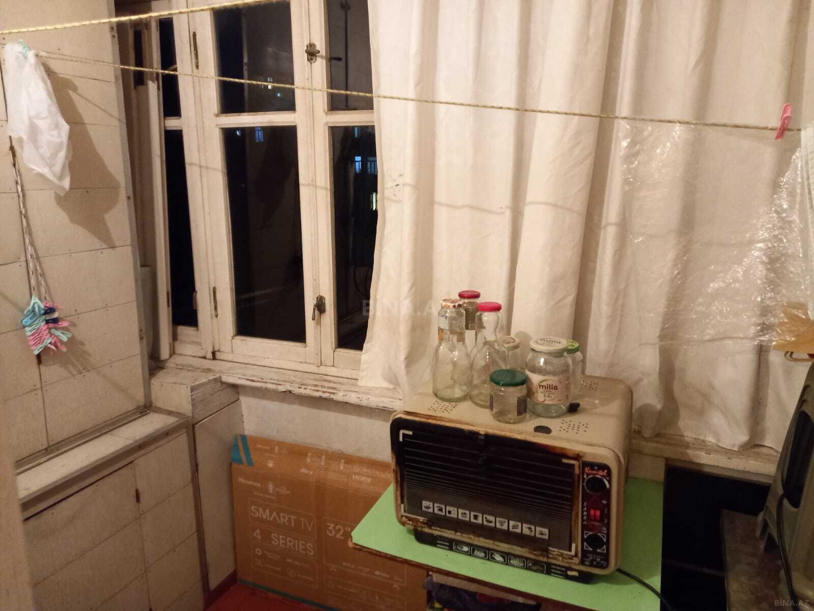 2 otaqlı Köhnə tikili, Memar Əcəmi m., Bakı