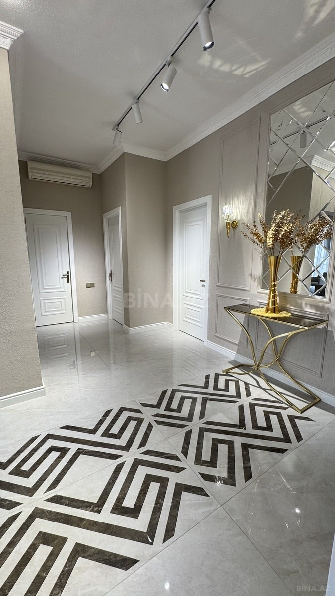 4 otaqlı Həyət evi/Bağ evi, Novxanı q., Bakı