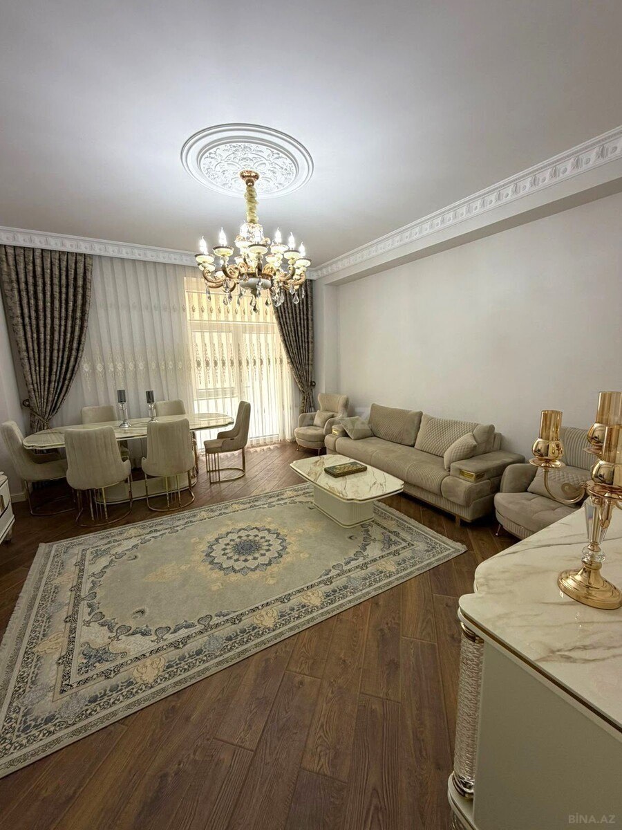 4 otaqlı Yeni tikili, Şah İsmayıl Xətai m., Bakı