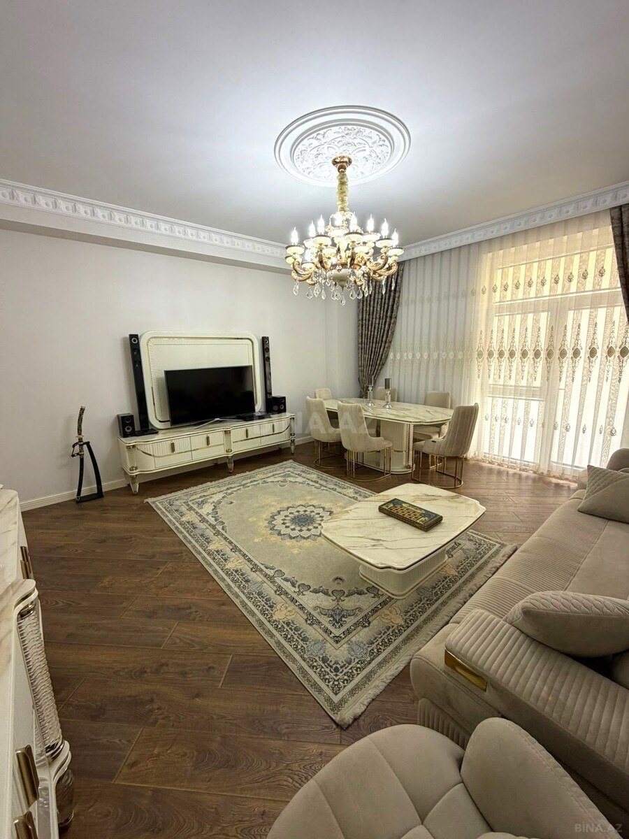 4 otaqlı Yeni tikili, Şah İsmayıl Xətai m., Bakı
