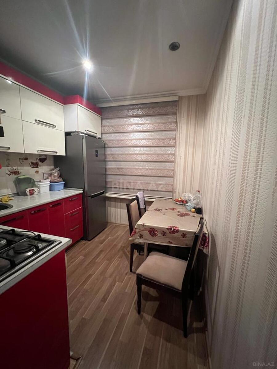 3 otaqlı Köhnə tikili, Elmlər Akademiyası m., Bakı