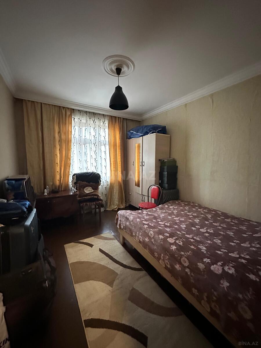 3 otaqlı Köhnə tikili, Həzi Aslanov m., Bakı