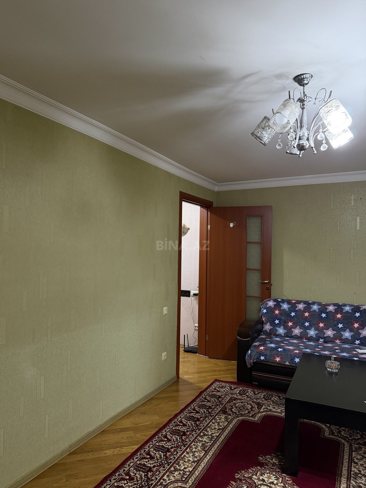 2 otaqlı Köhnə tikili, Elmlər Akademiyası m., Bakı