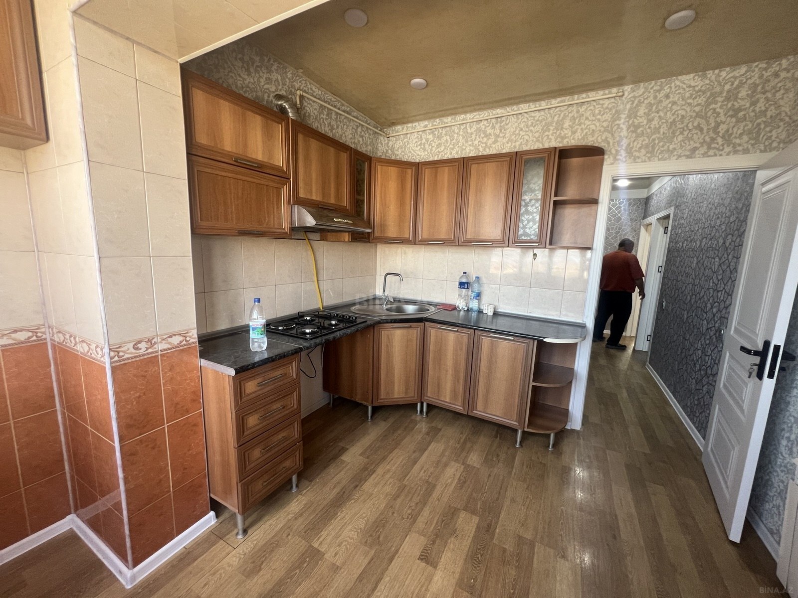 3 otaqlı Köhnə tikili, Köhnə Günəşli q., Bakı