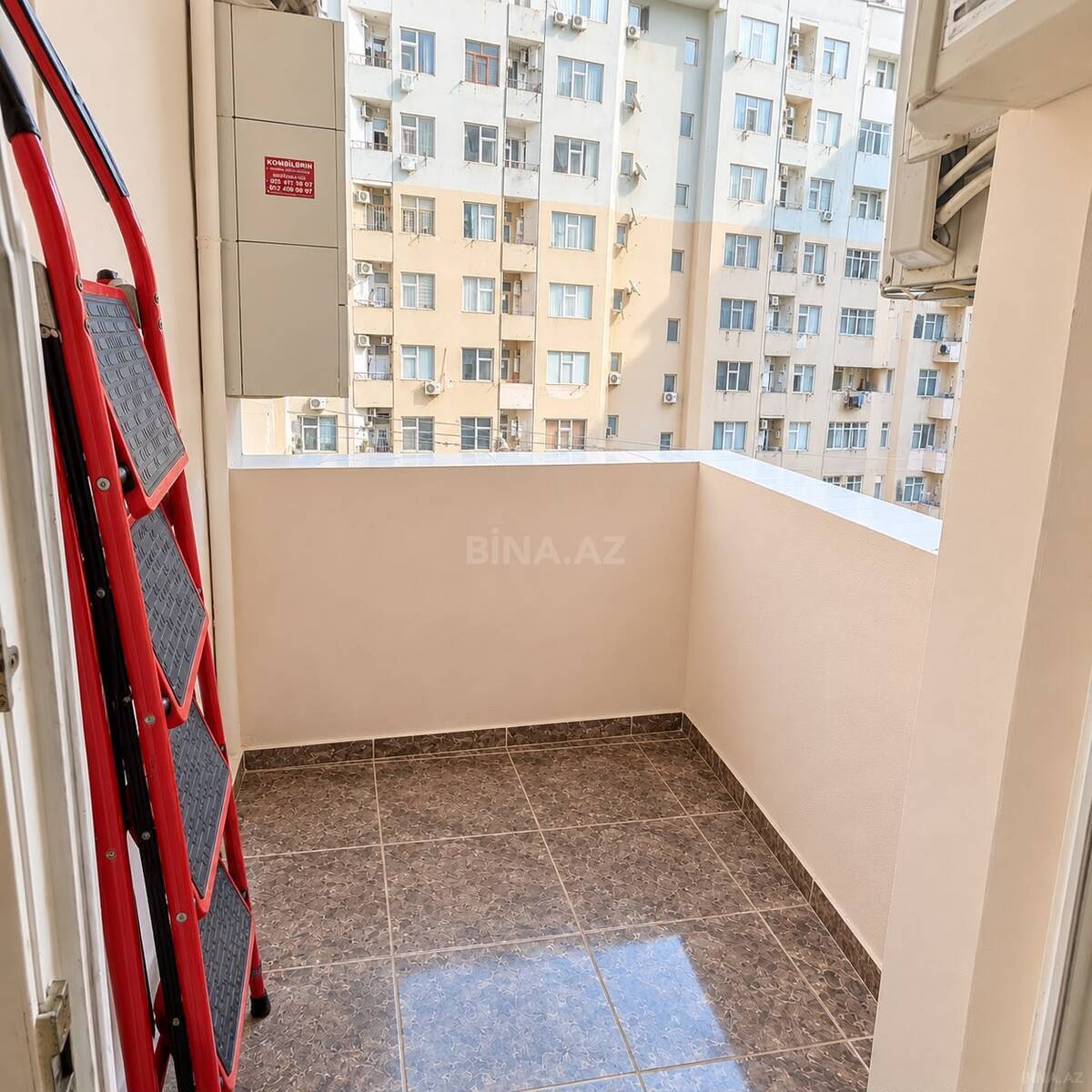 3 otaqlı Yeni tikili, İnşaatçılar m., Bakı