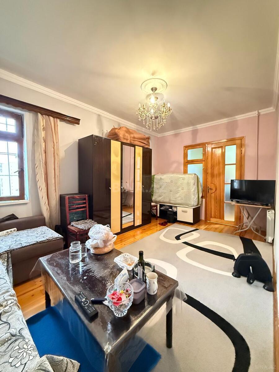 2 otaqlı Köhnə tikili, İnşaatçılar m., Bakı