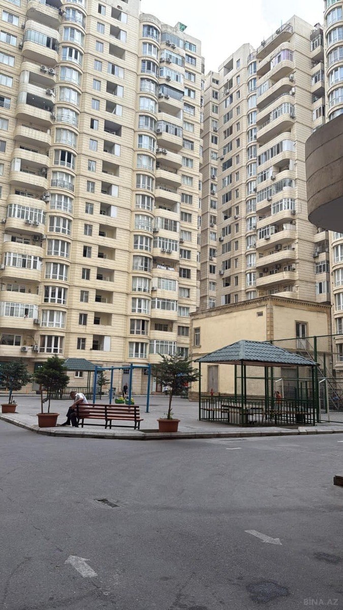2 otaqlı Yeni tikili, 8 Noyabr m., Bakı