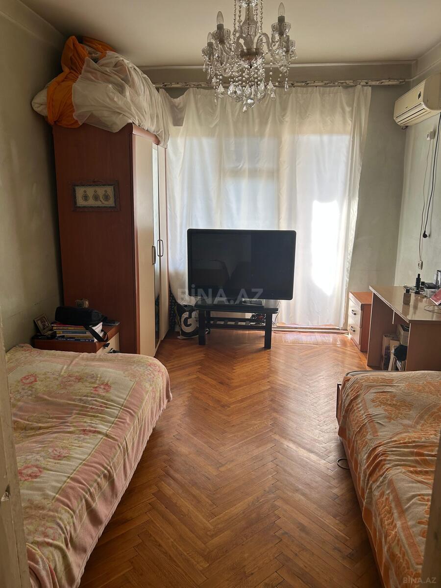 3 otaqlı Köhnə tikili, Azadlıq Prospekti m., Bakı