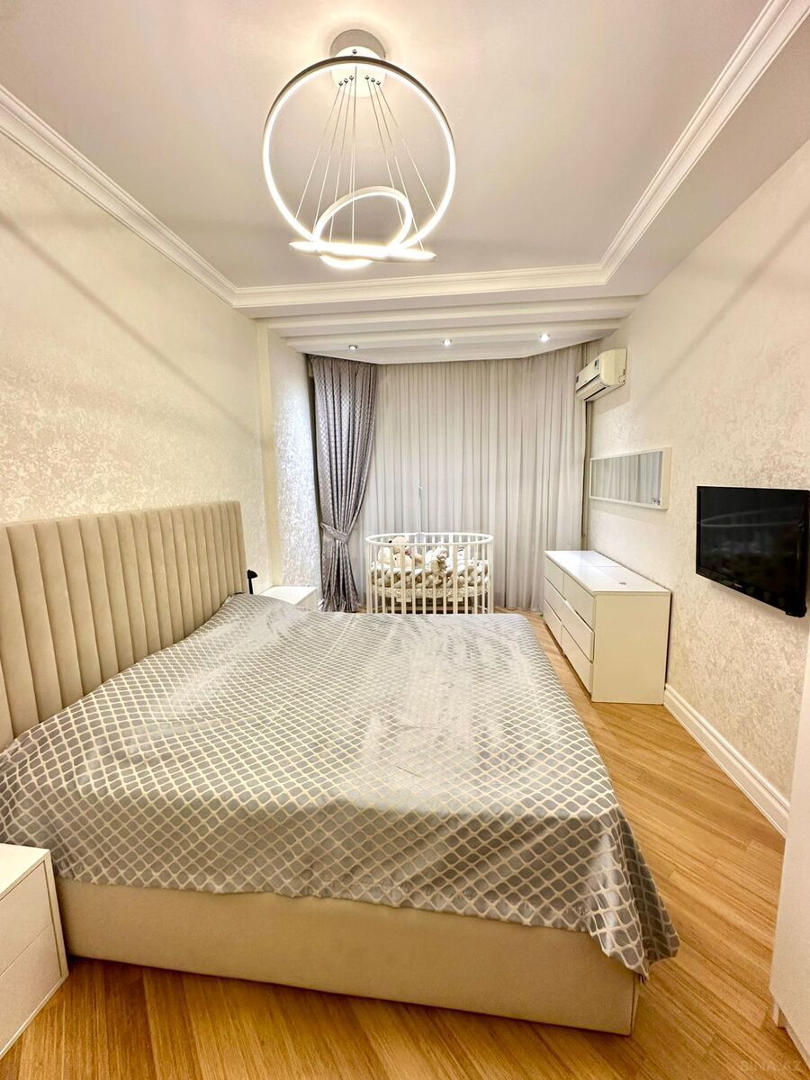 3 otaqlı Yeni tikili, Şah İsmayıl Xətai m., Bakı