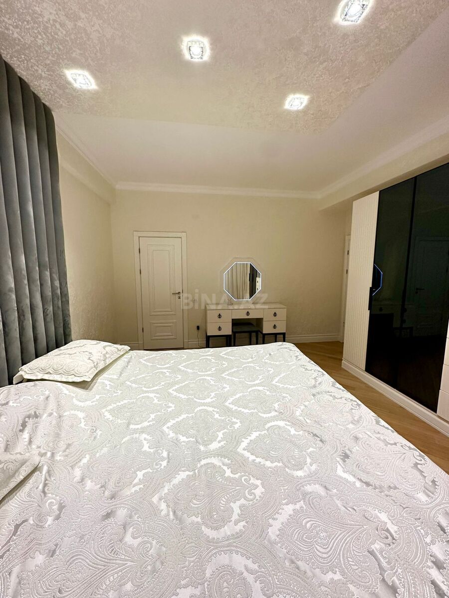 3 otaqlı Yeni tikili, Şah İsmayıl Xətai m., Bakı