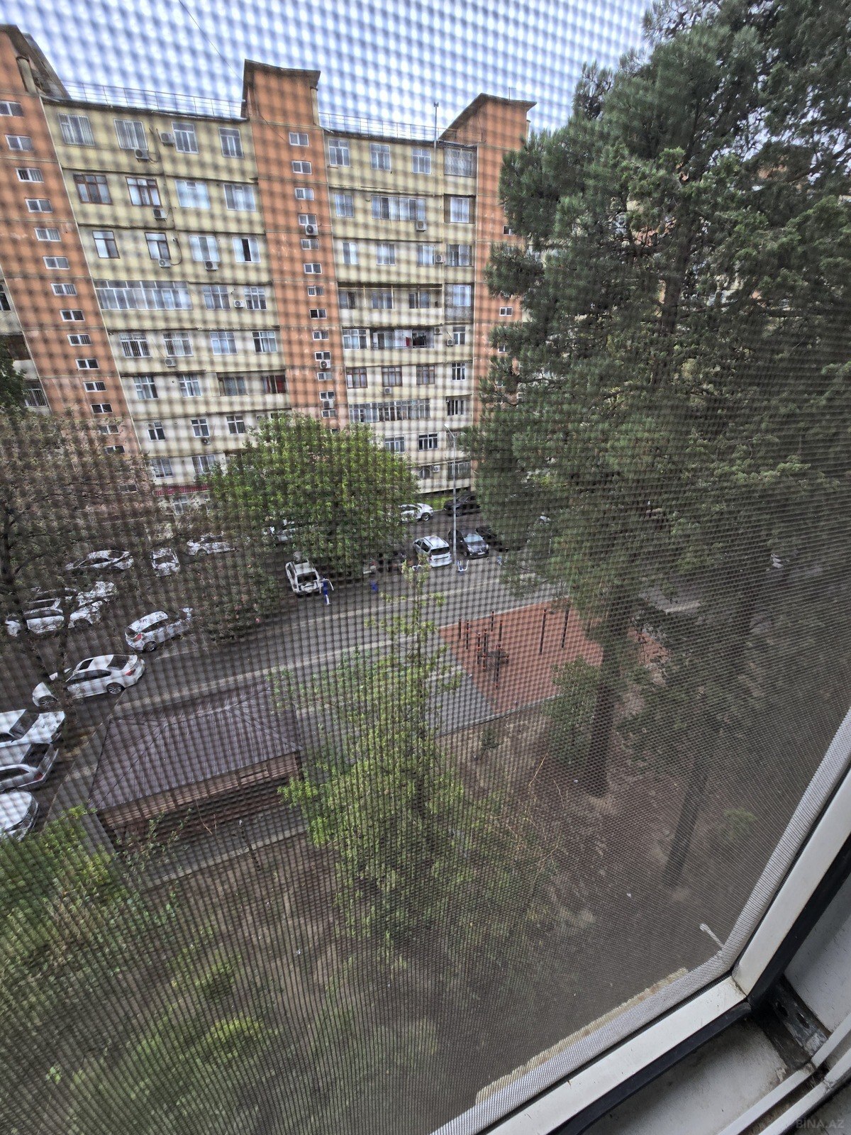 2 otaqlı Köhnə tikili, Xalqlar Dostluğu m., Bakı