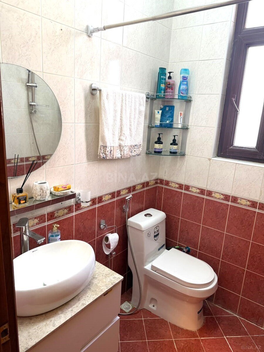 3 otaqlı Köhnə tikili, Bayıl q., Bakı