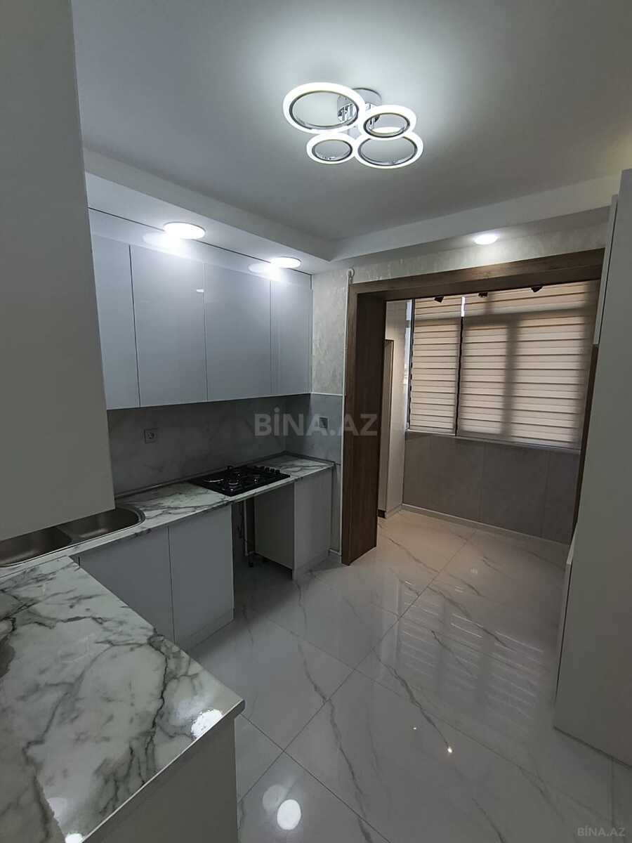 3 otaqlı Köhnə tikili, Xalqlar Dostluğu m., Bakı