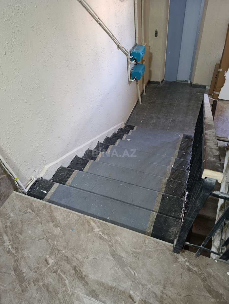 3 otaqlı Köhnə tikili, Xalqlar Dostluğu m., Bakı