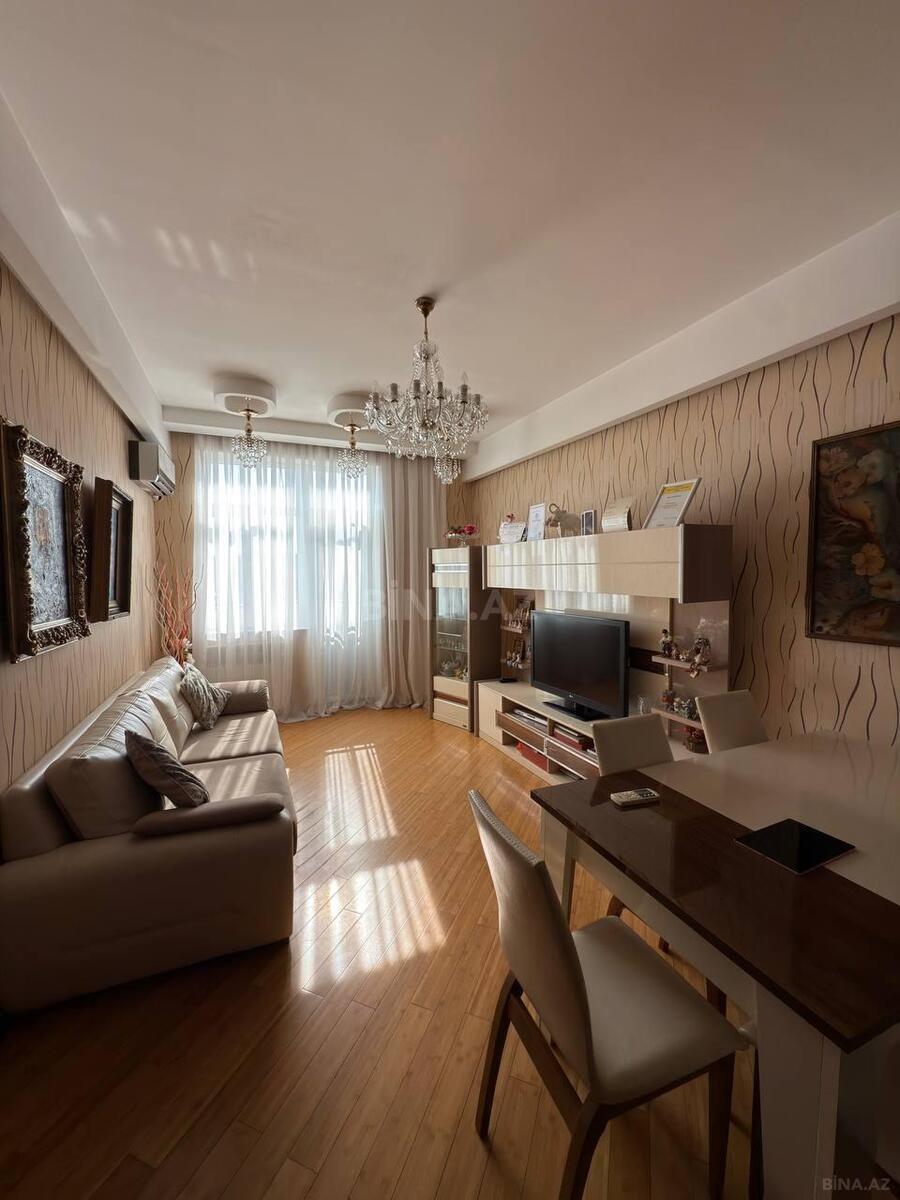 4 otaqlı Yeni tikili, İnşaatçılar m., Bakı