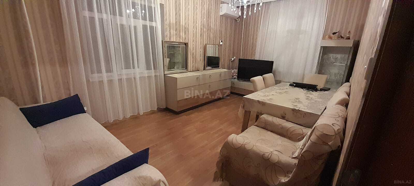 3 otaqlı Köhnə tikili, Yeni Günəşli q., Bakı