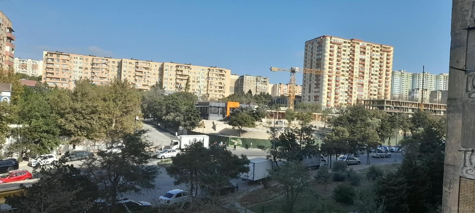 3 otaqlı Köhnə tikili, Yeni Günəşli q., Bakı