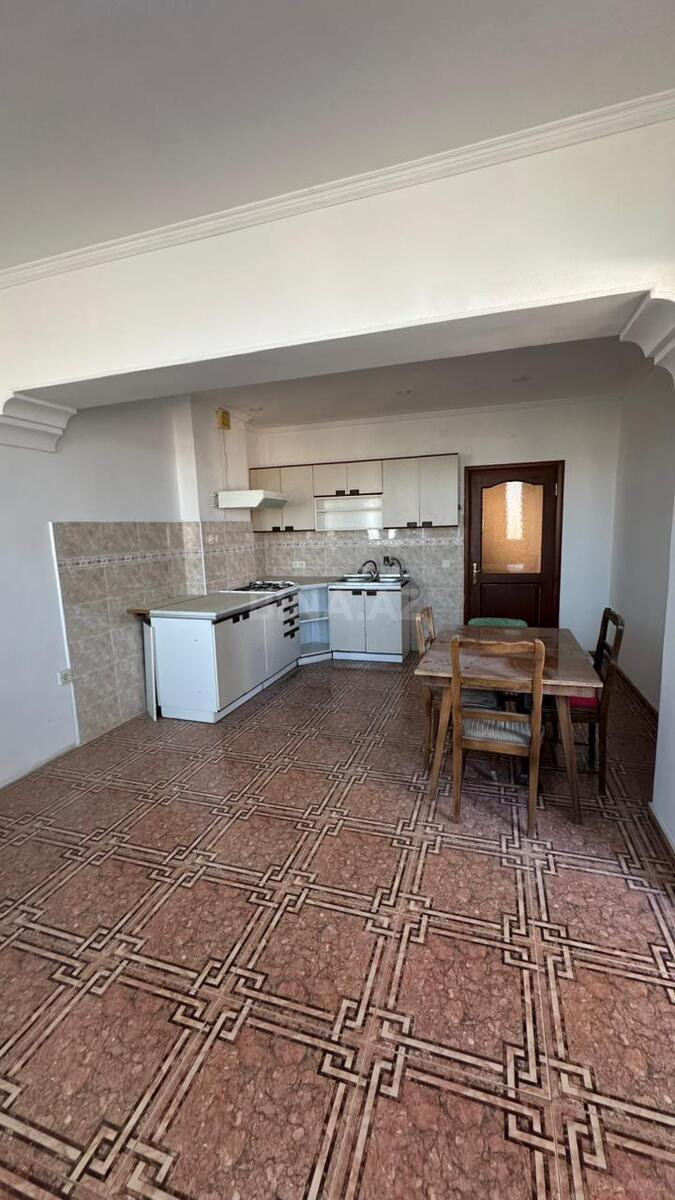 3 otaqlı Yeni tikili, Elmlər Akademiyası m., Bakı