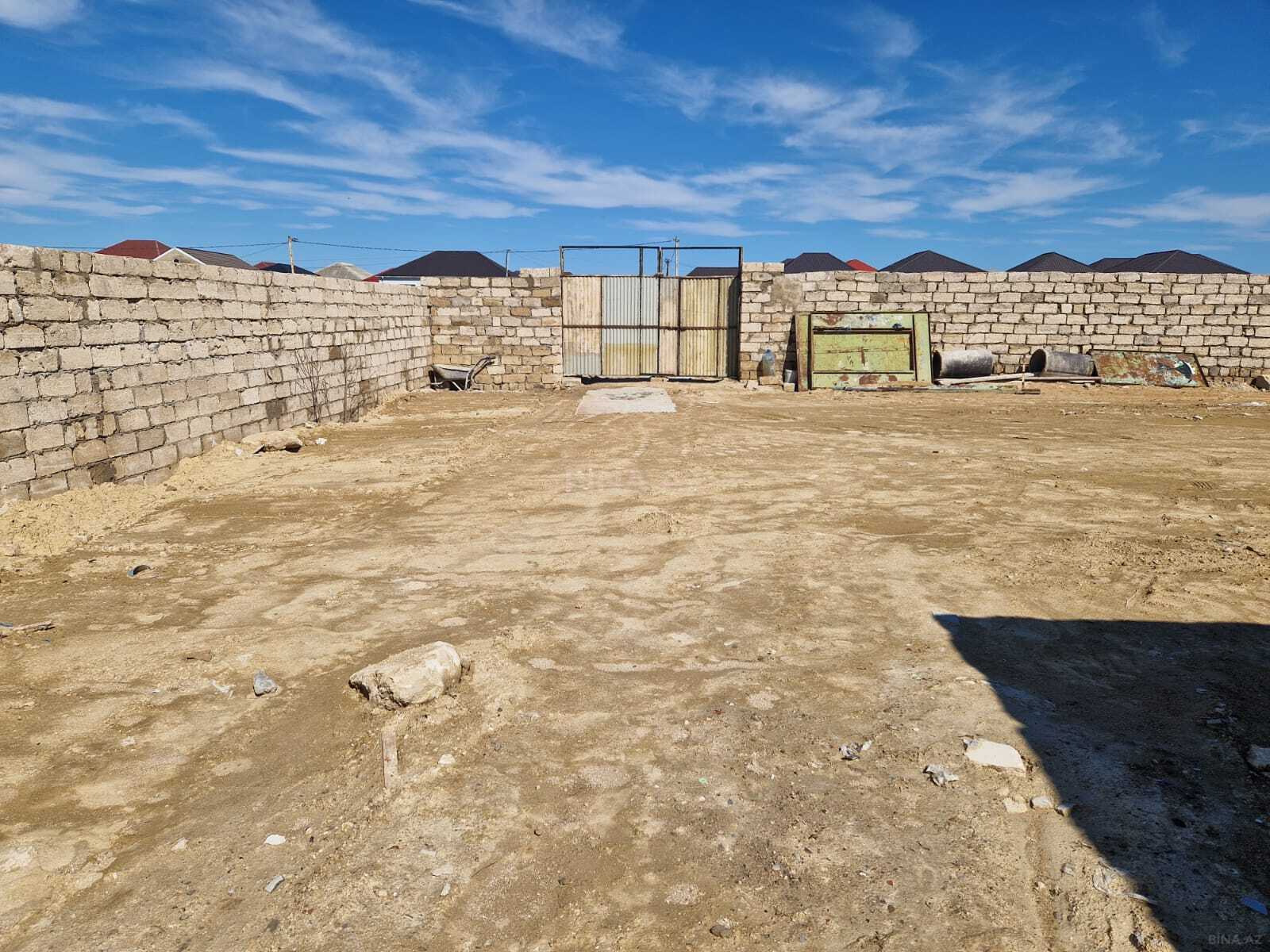 Torpaq Hövsan q., Bakı