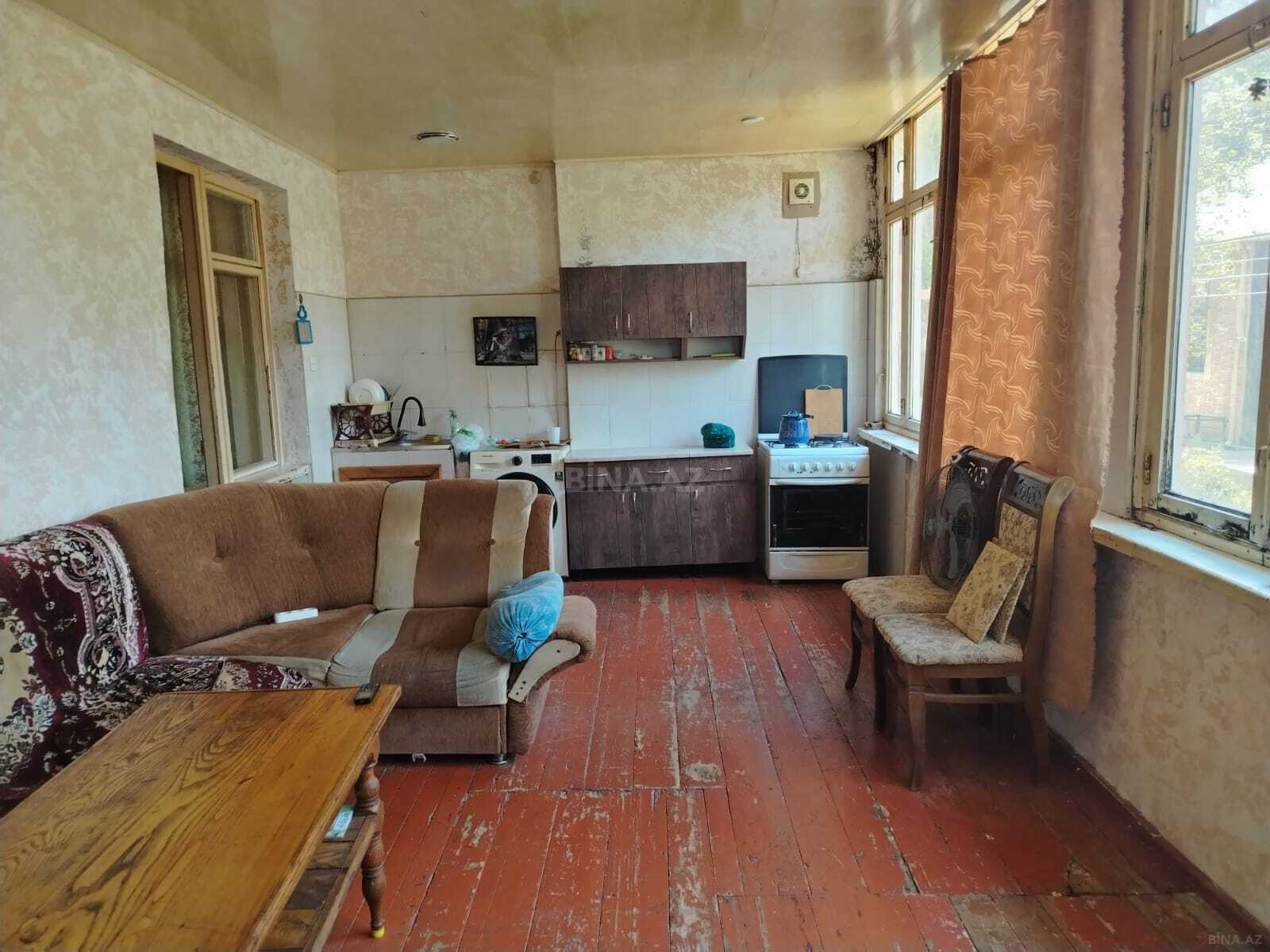 3 otaqlı Köhnə tikili, Əhmədli m., Bakı