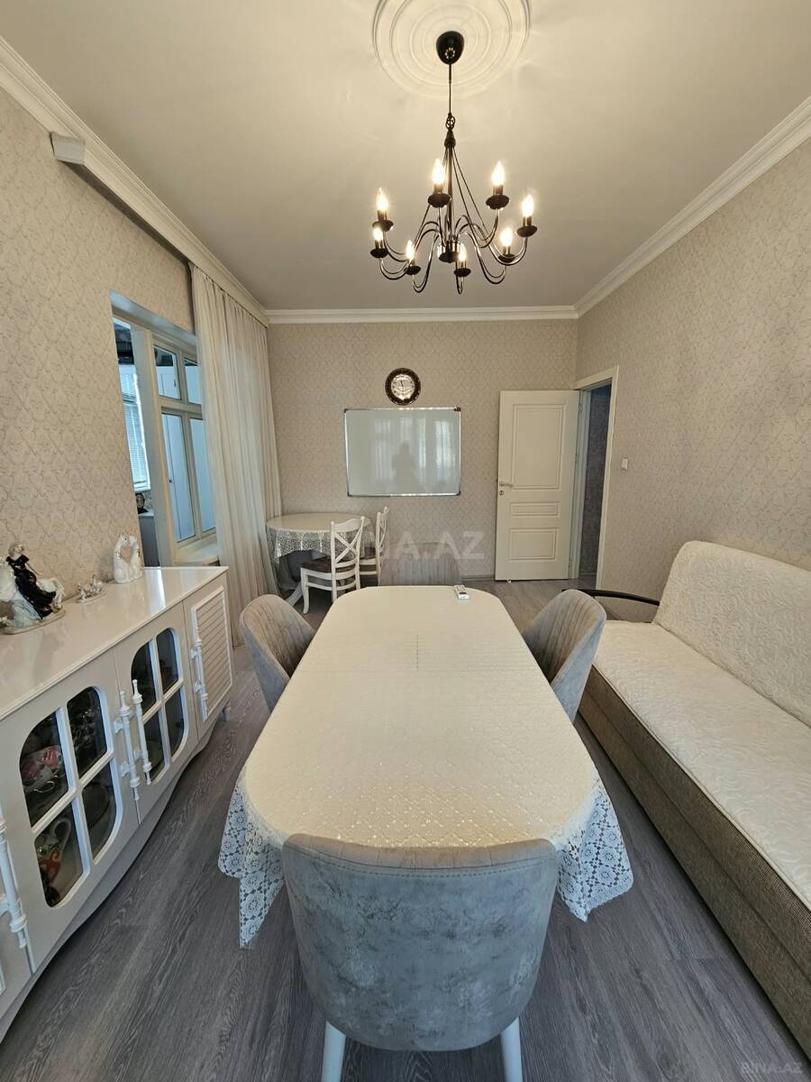3 otaqlı Köhnə tikili, Azadlıq Prospekti m., Bakı