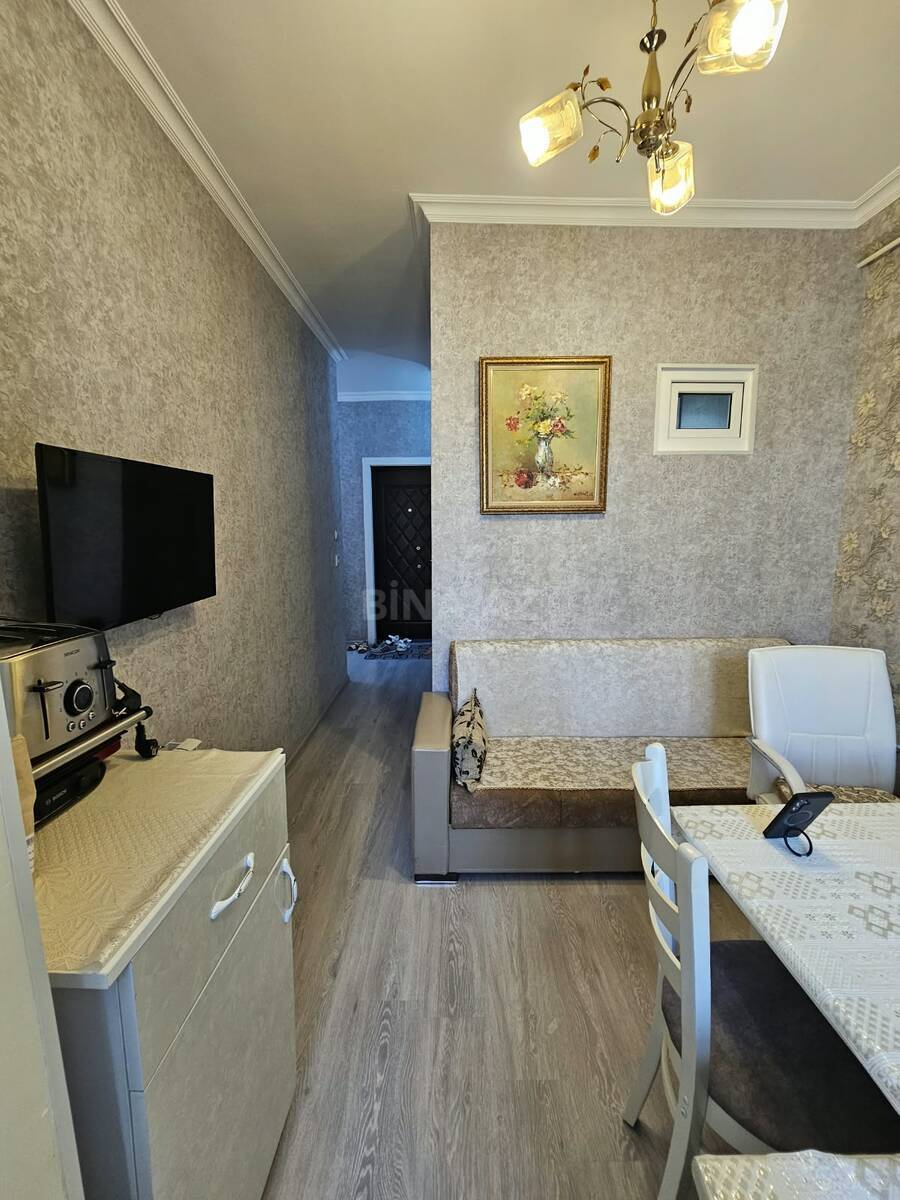 3 otaqlı Köhnə tikili, Azadlıq Prospekti m., Bakı