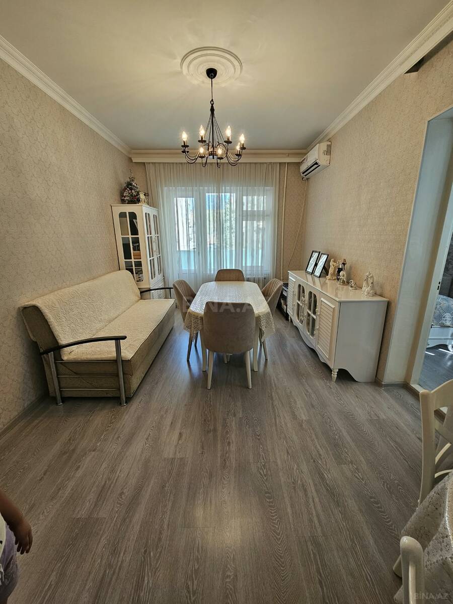 3 otaqlı Köhnə tikili, Azadlıq Prospekti m., Bakı