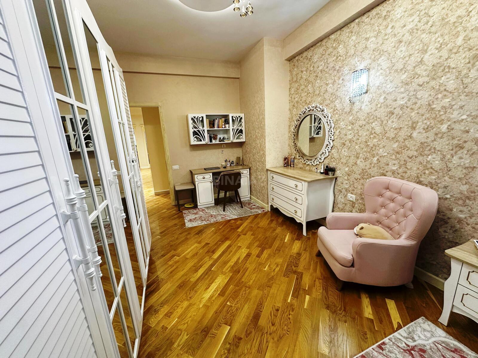 4 otaqlı Yeni tikili, 28 May m., Bakı