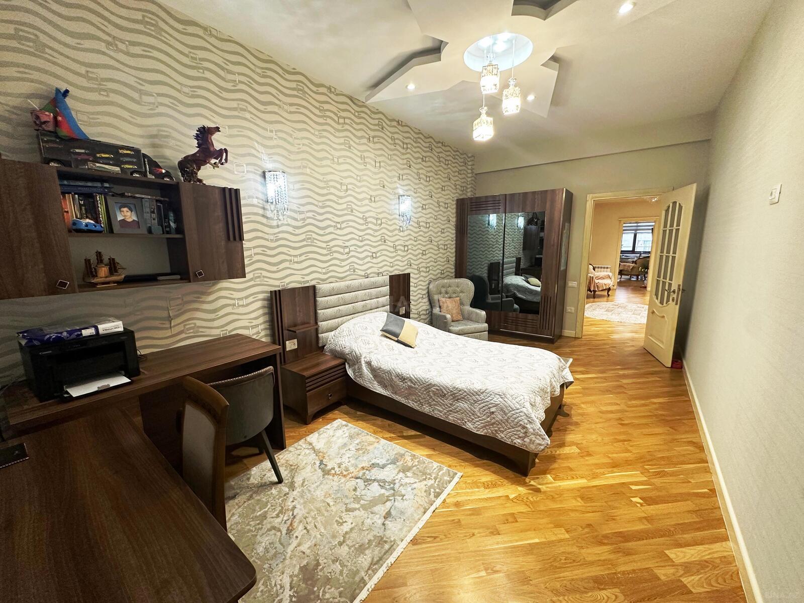 4 otaqlı Yeni tikili, 28 May m., Bakı