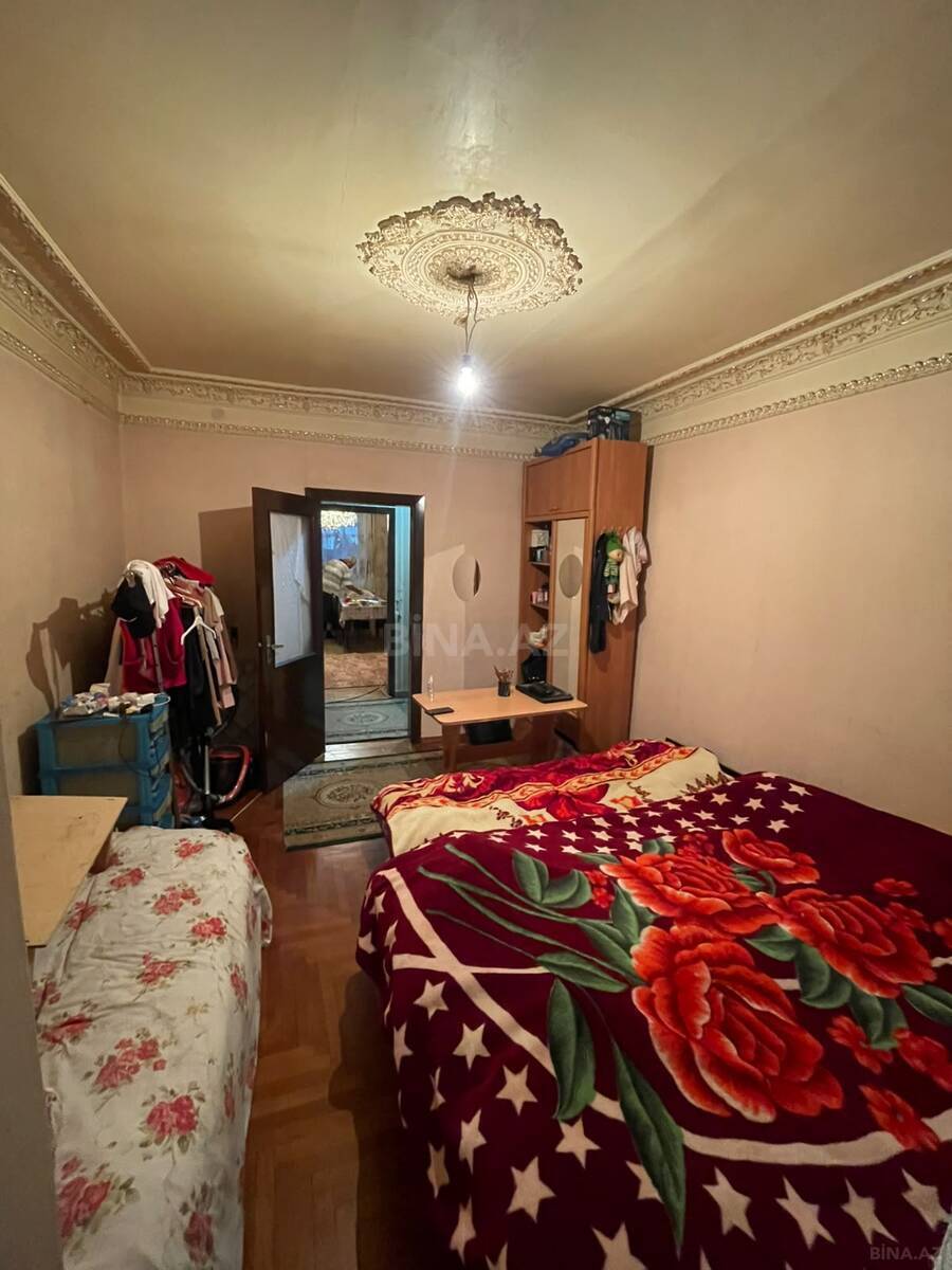 3 otaqlı Köhnə tikili, Xalqlar Dostluğu m., Bakı