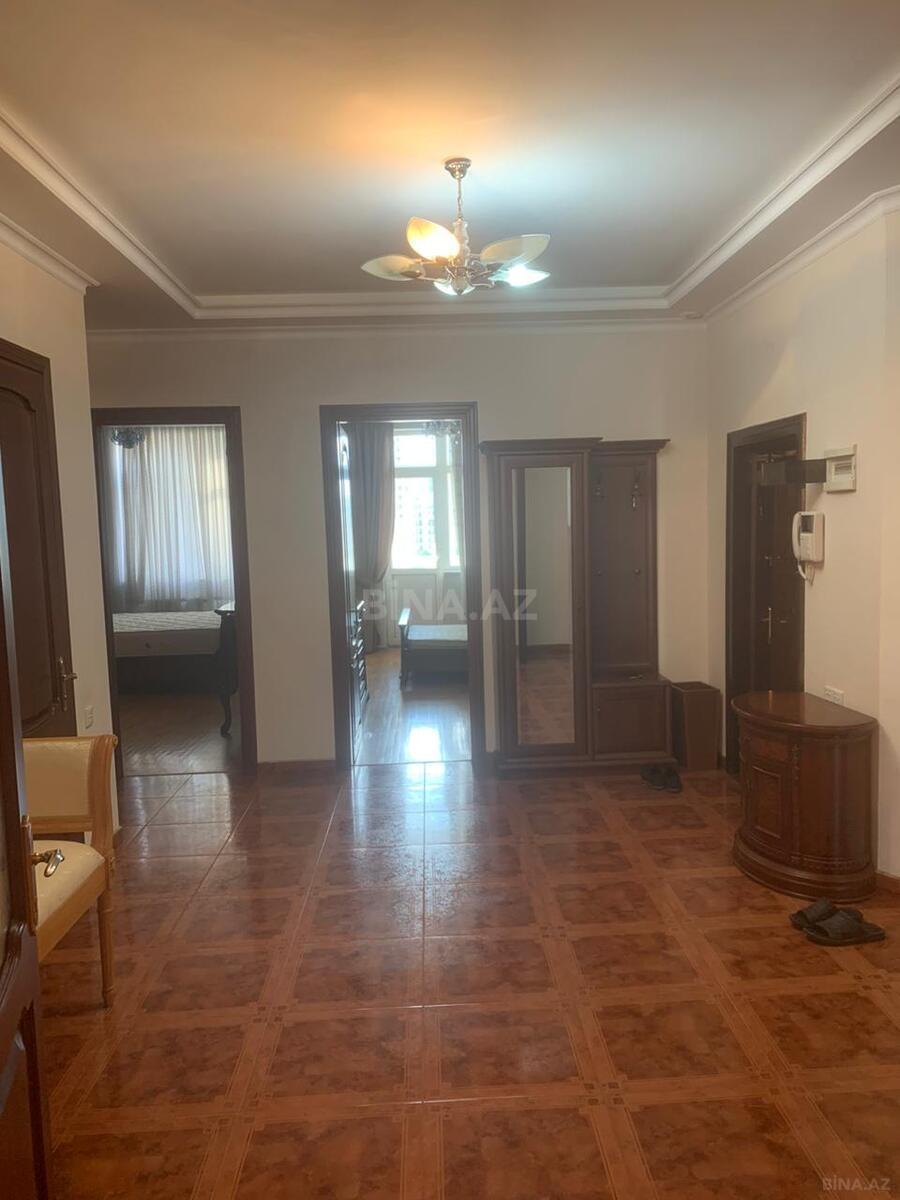 3 otaqlı Yeni tikili, Nizami m., Bakı