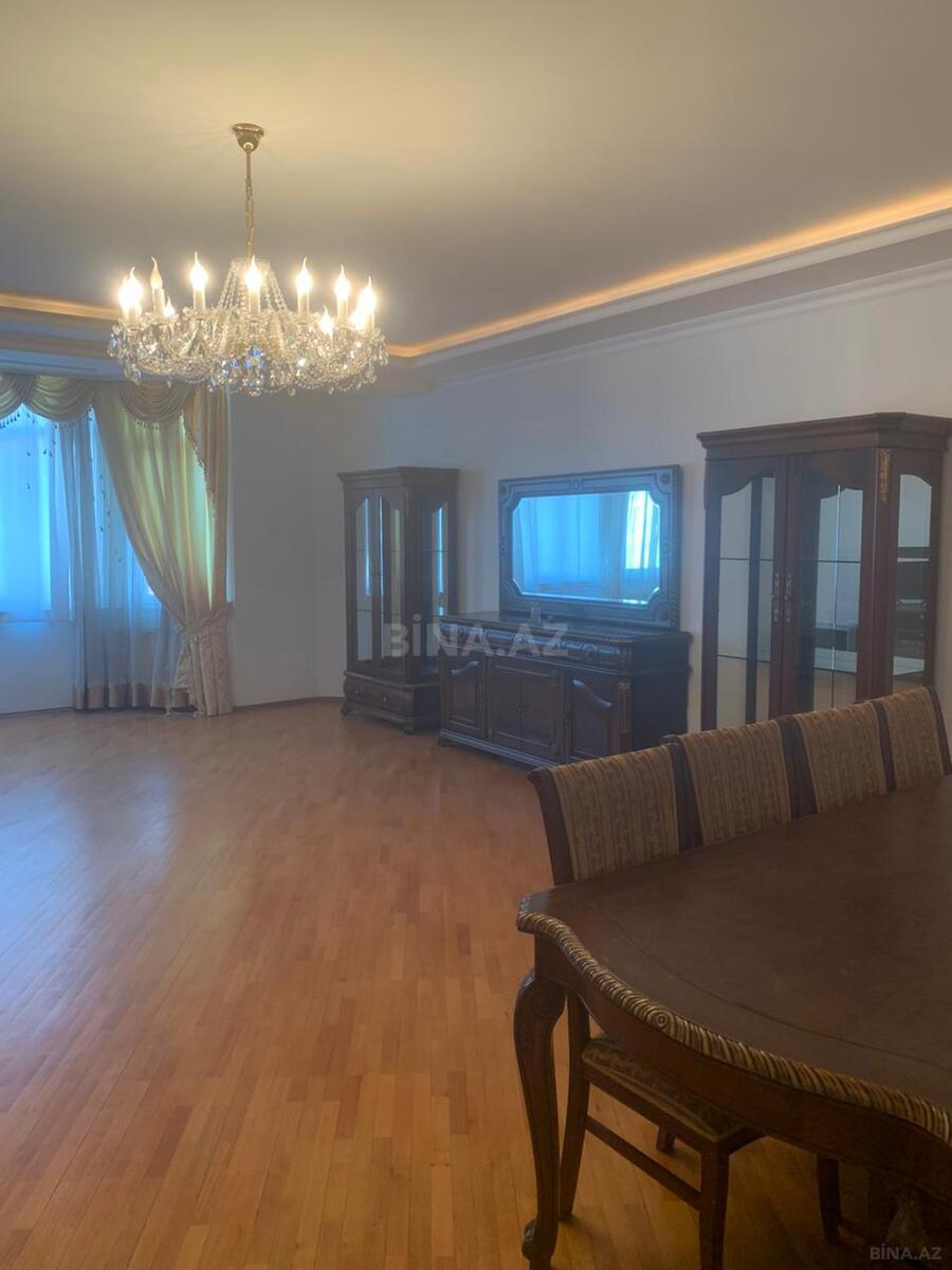 3 otaqlı Yeni tikili, Nizami m., Bakı