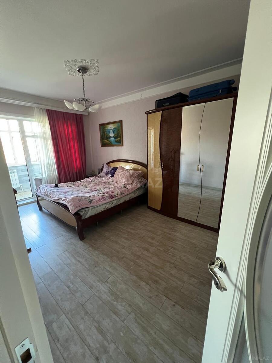 4 otaqlı Köhnə tikili, Əhmədli m., Bakı