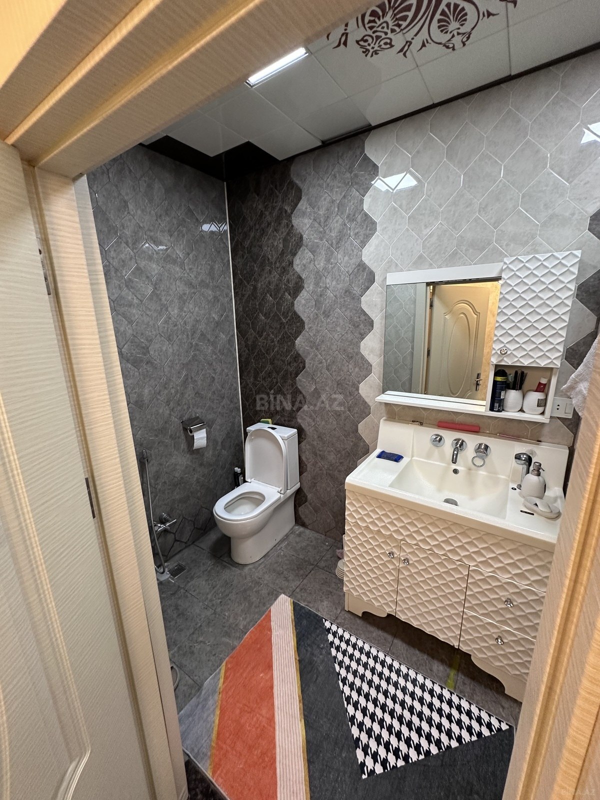 3 otaqlı Yeni tikili, Şah İsmayıl Xətai m., Bakı