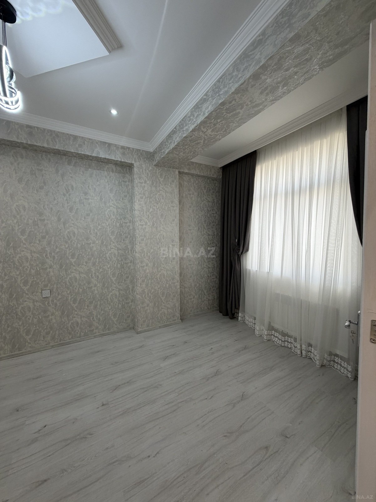 3 otaqlı Yeni tikili, İnşaatçılar m., Bakı