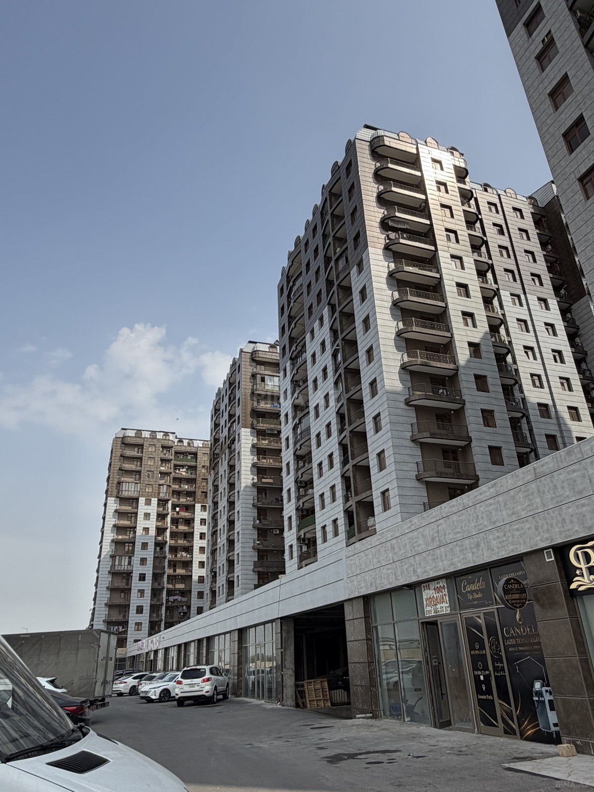 3 otaqlı Yeni tikili, İnşaatçılar m., Bakı