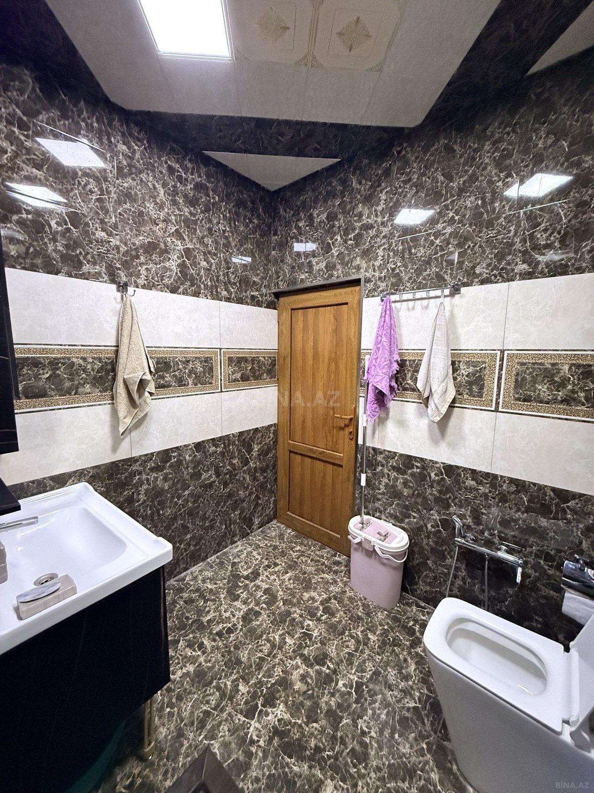 4 otaqlı Köhnə tikili, Bakıxanov q., Bakı