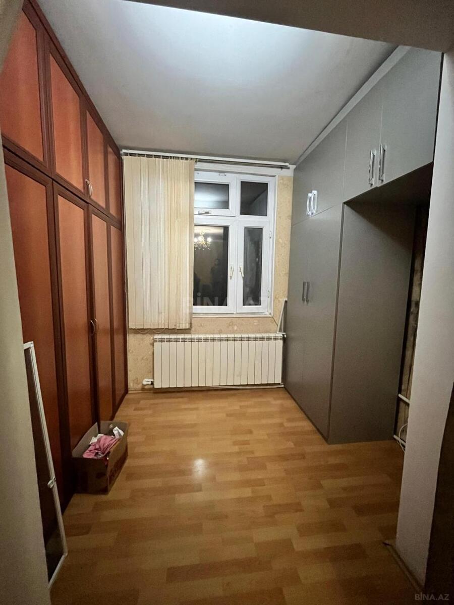 2 otaqlı Köhnə tikili, Neftçilər m., Bakı