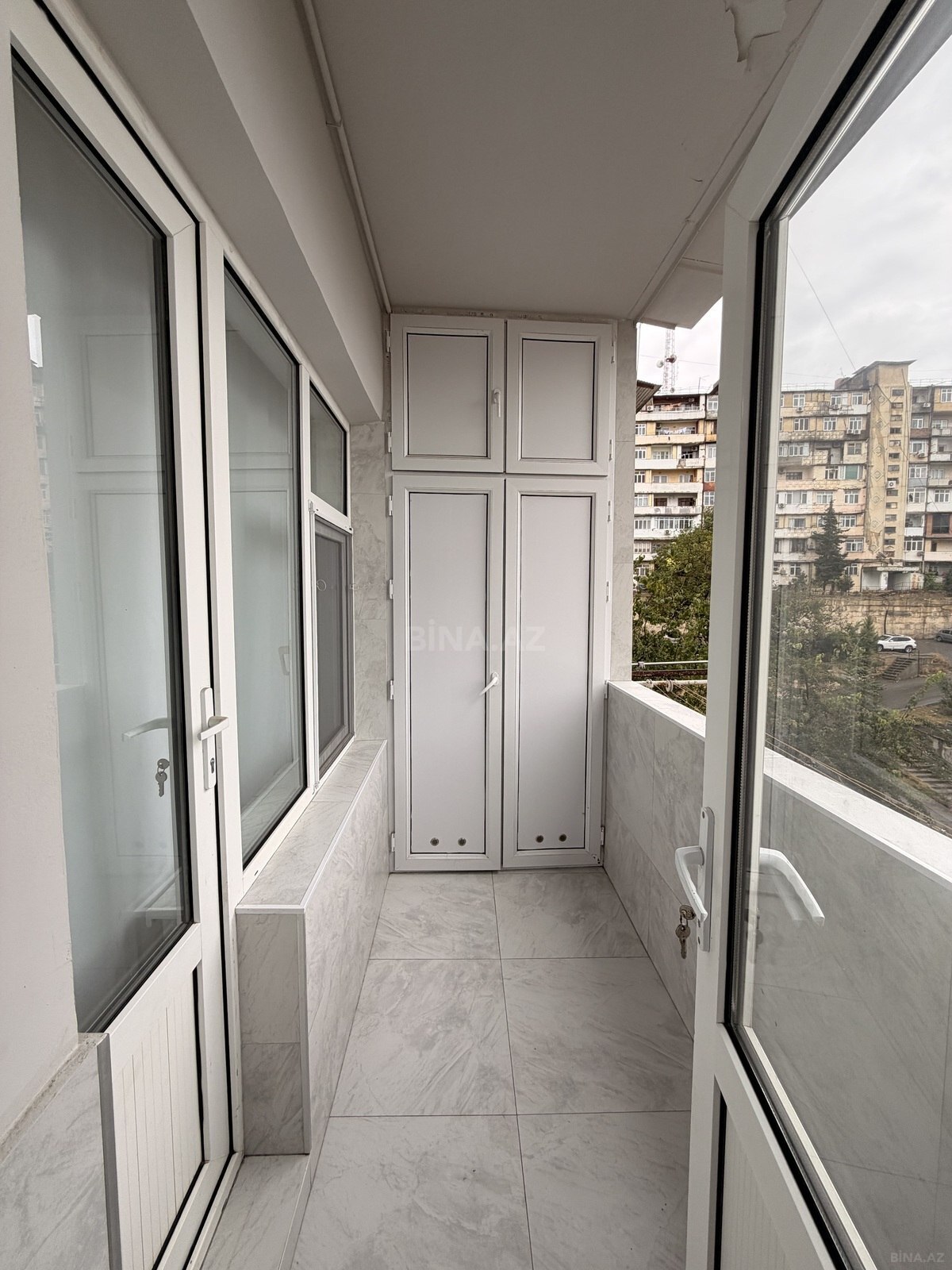 3 otaqlı Köhnə tikili, Həzi Aslanov q., Bakı
