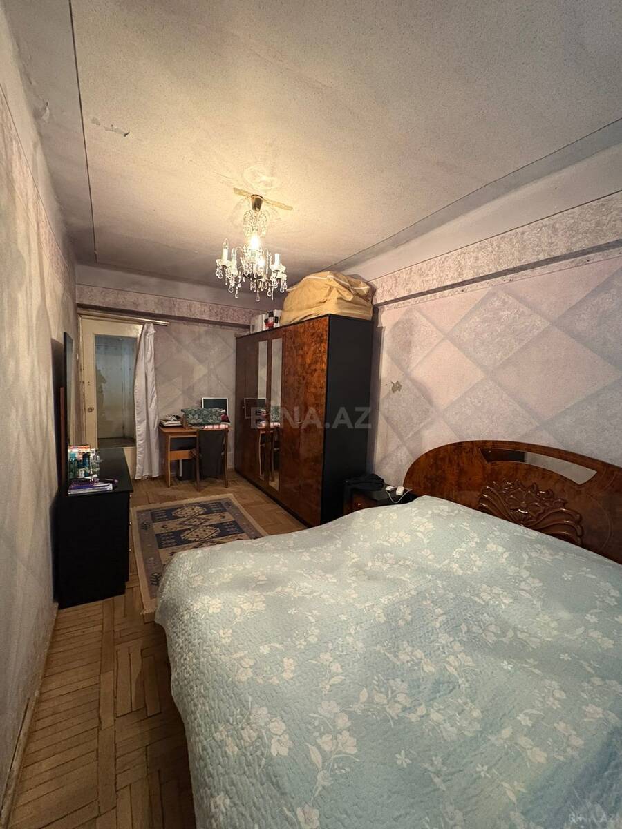 4 otaqlı Köhnə tikili, İnşaatçılar m., Bakı
