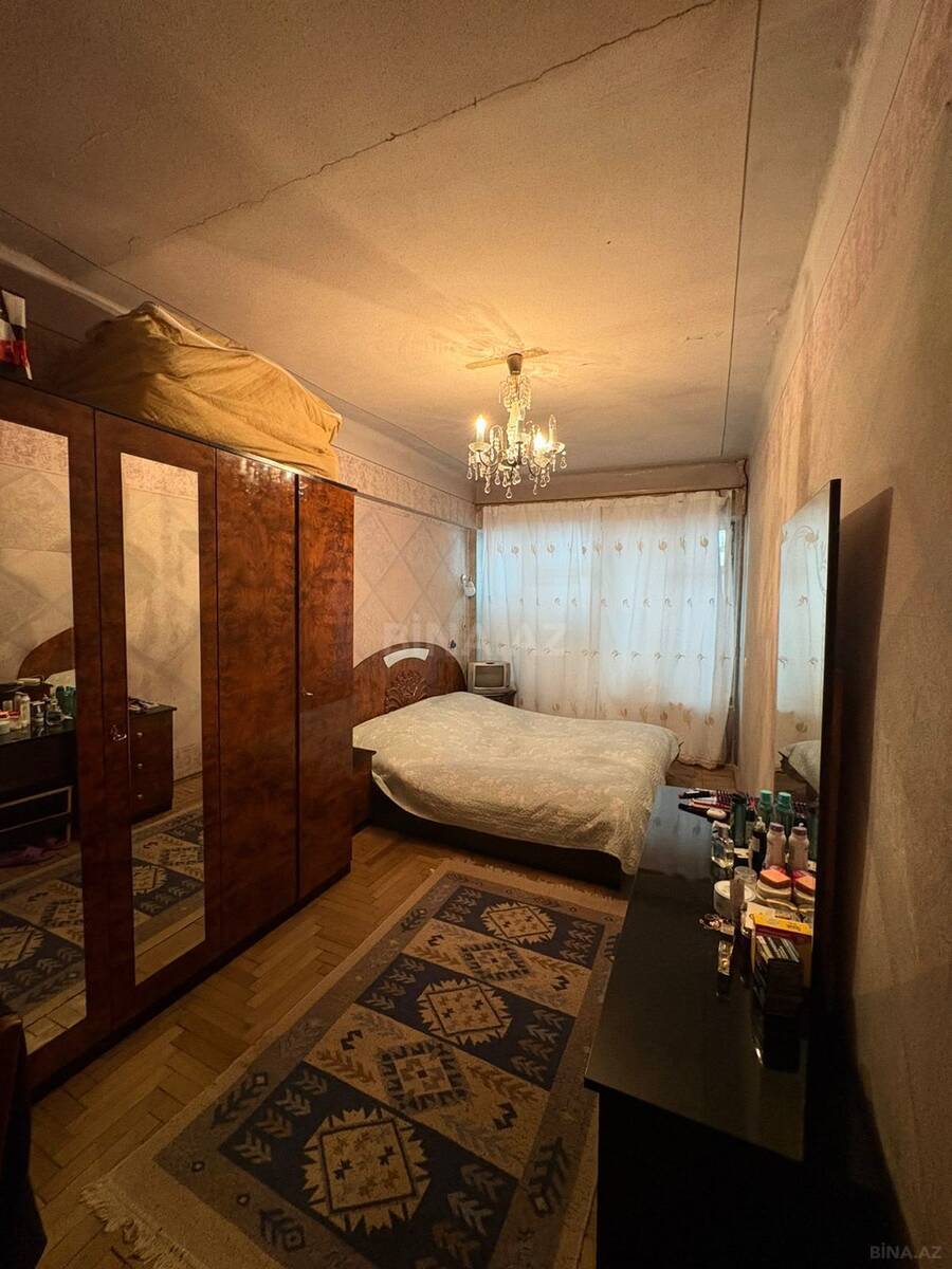 4 otaqlı Köhnə tikili, İnşaatçılar m., Bakı